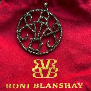 RONI BLANSHAY ROUND SWAROVSKI PENDANT